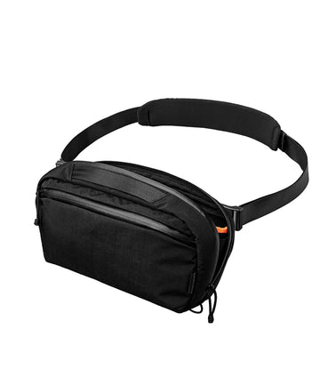 ALPAKA Eclipse Gaming Sling 便攜遊戲包，黑色 Axoflux 400D 材質，專為玩家設計。