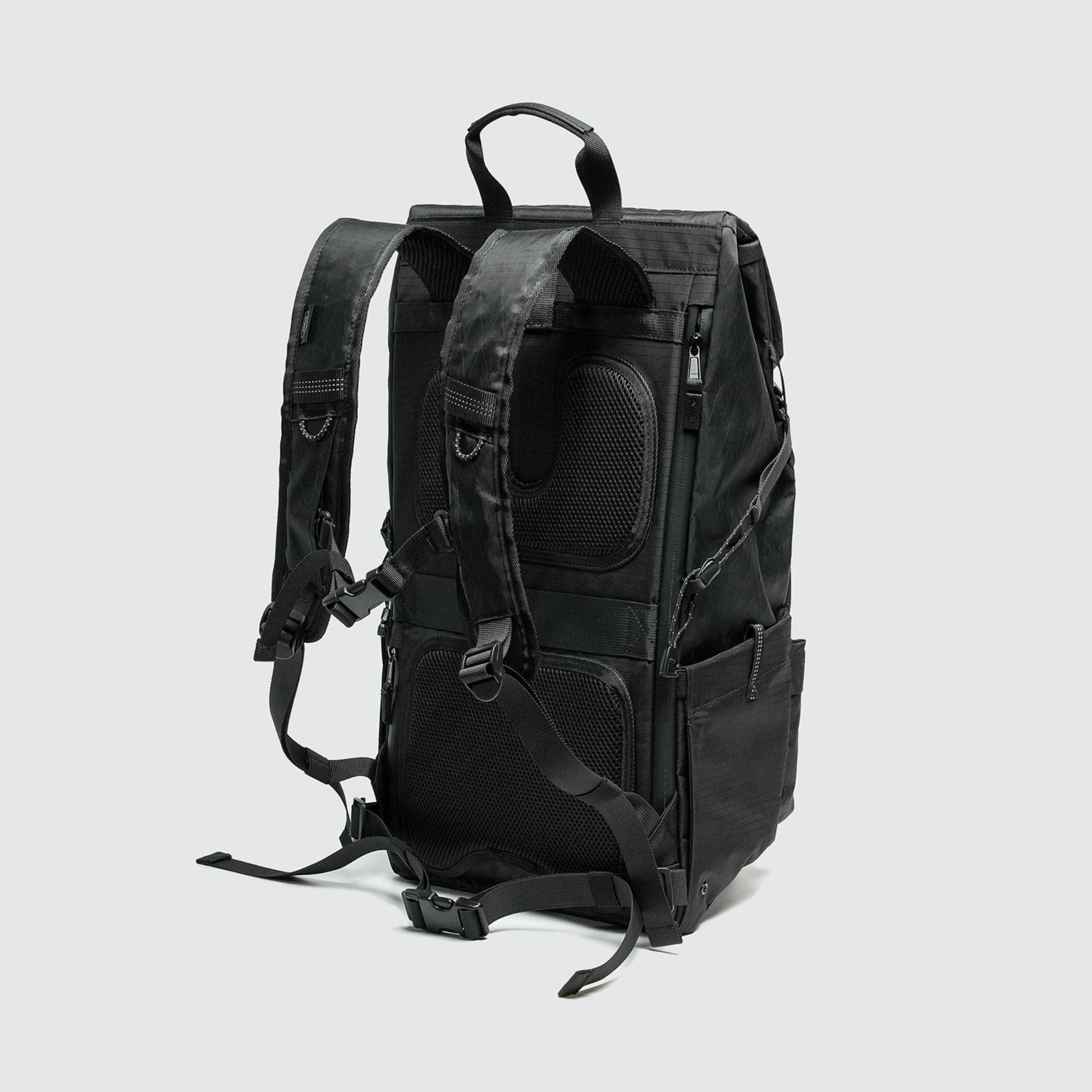 BITPLAY Black Series 28L Backpack｜高強度防撕裂旅行背囊