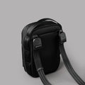 Metro Sling V2 採用 X-Pac® 防水面料及 YKK Aquaguard 拉鍊，全天候防護