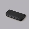 Flight Pouch 採用防水 X-Pac® 面料，耐用且防濕性能卓越