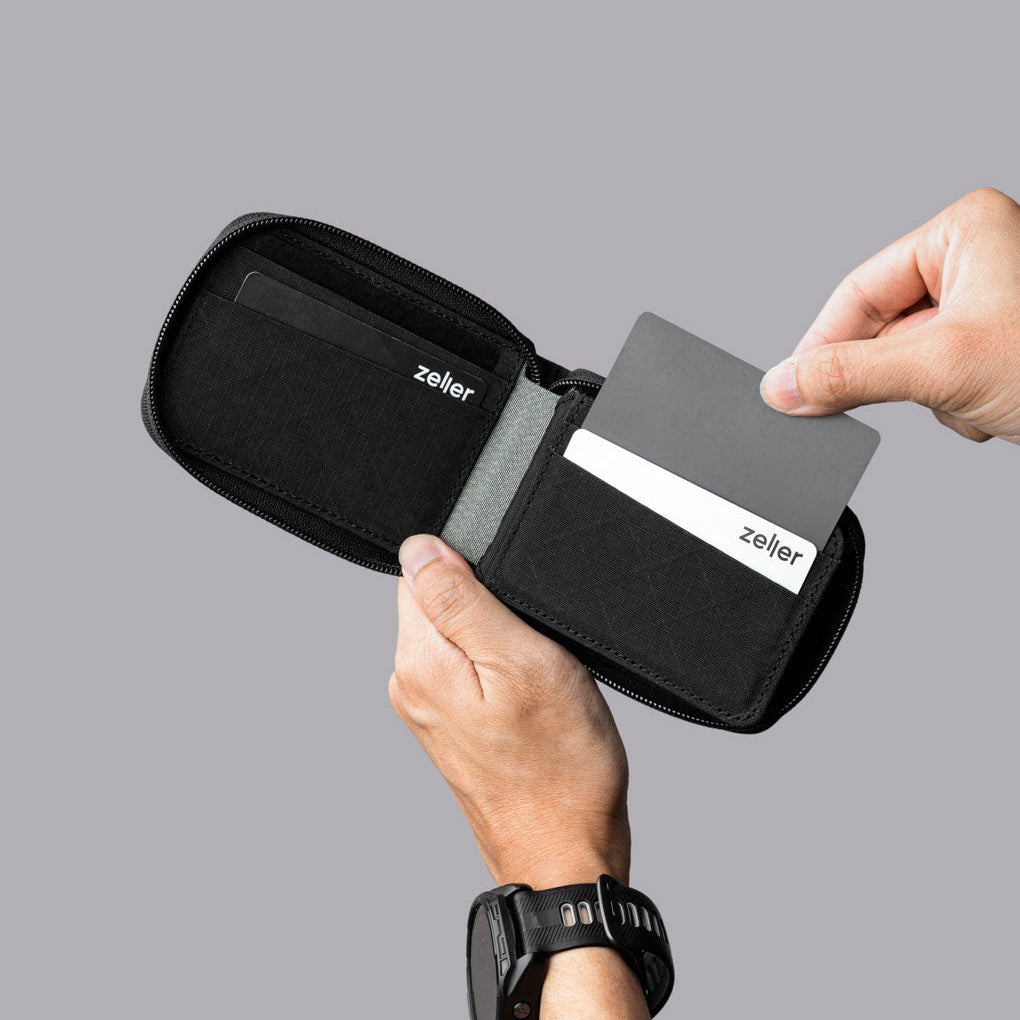 內置 RFID 屏蔽層，有效阻止卡片被非法掃描或盜刷