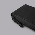 內置 RFID 屏蔽層，有效阻止卡片被非法掃描或盜刷