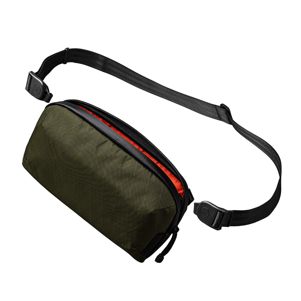 ALPAKA Flight Pouch Pro 多功能旅行收納袋，增加容量與智能設計，適合旅行使用