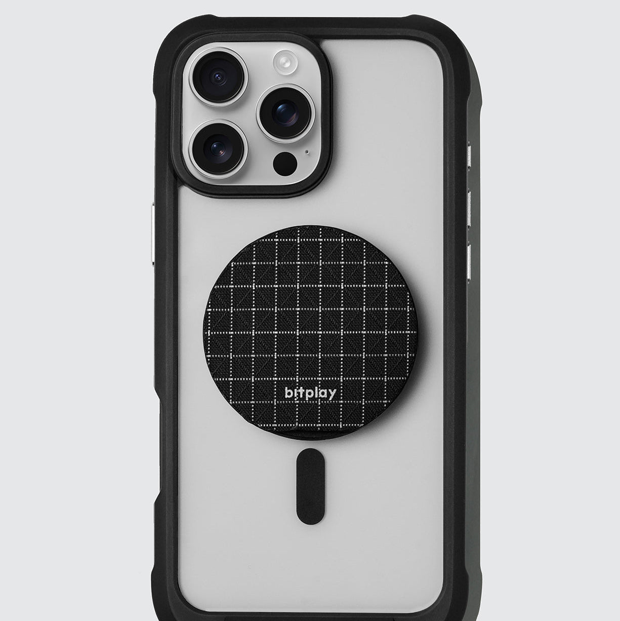 BITPLAY Magnetic Phone Grip 使用高質感布料與鋁合金的細節展示。