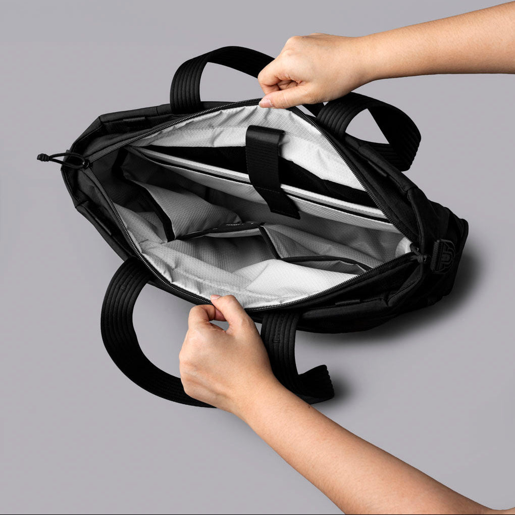 ALPAKA BRAVO TOTE V2 14L 背板隱藏拉鏈袋｜貴重物品貼身收納