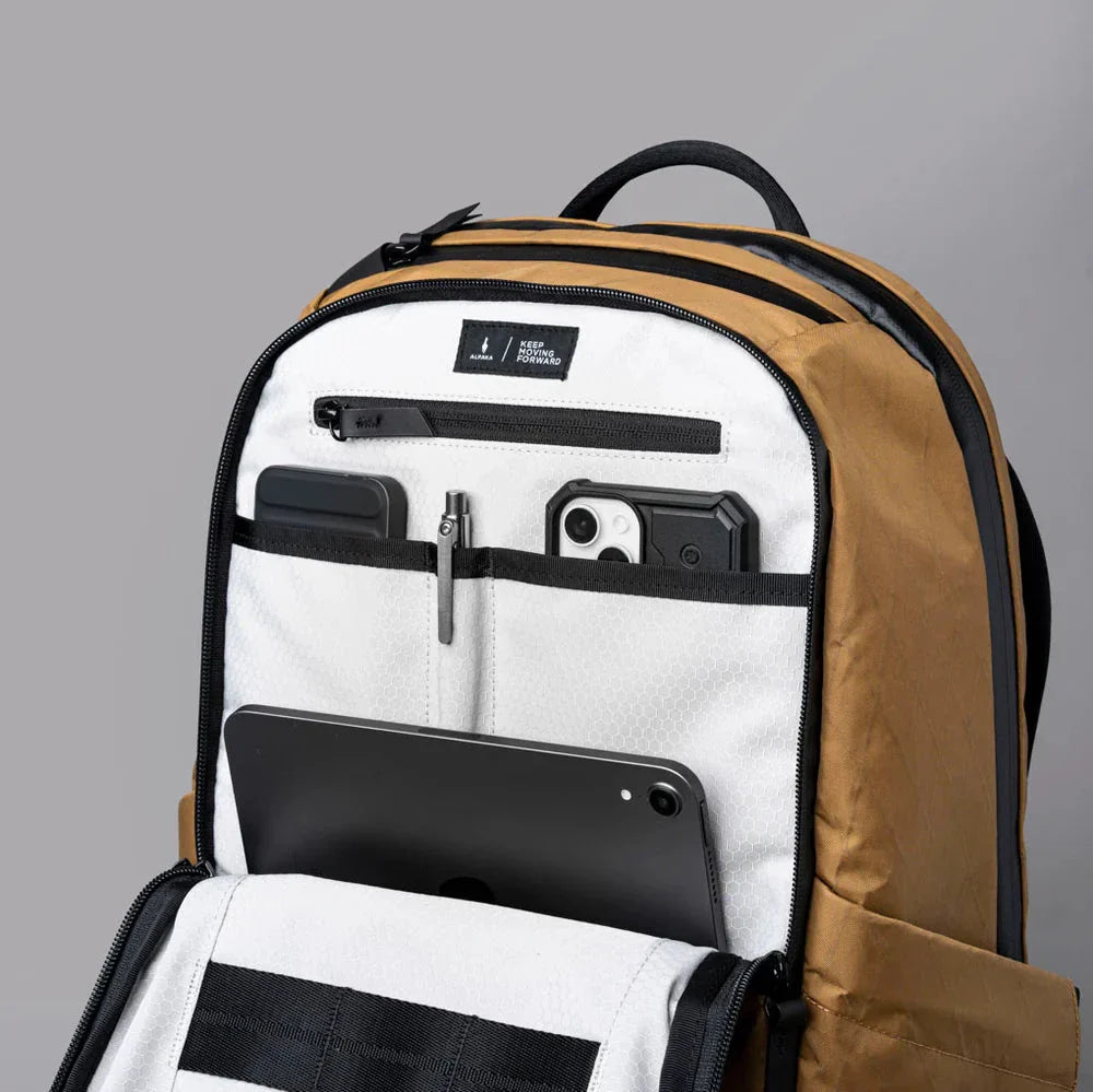 ALPAKA Elements Backpack Pro Mojave Edition｜耐用防水，適合戶外冒險與日常通勤