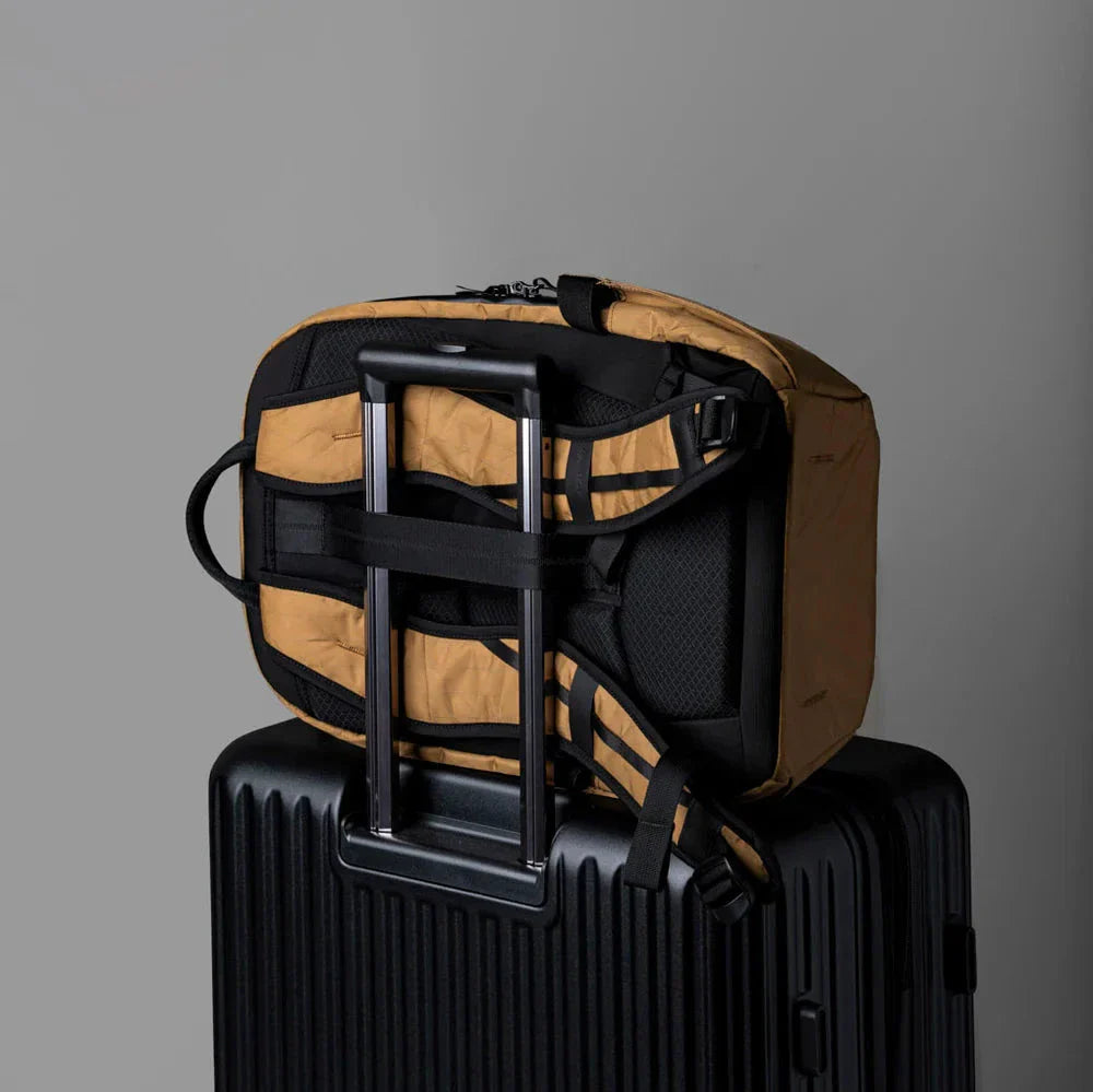 ALPAKA Elements Backpack Pro Mojave Edition｜26L 容量，搭載多口袋設計與人性化功能