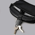 ALPAKA Flight Sling 1L 側肩包｜採用防潑水 Axoflux 210D 或 防水X-Pac 面料