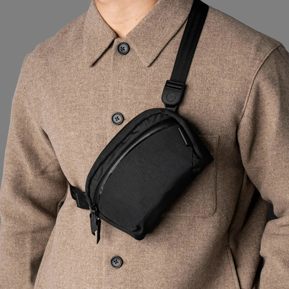 ALPAKA Flight Sling 1L 側肩包｜採用防潑水 Axoflux 210D 或 防水X-Pac 面料