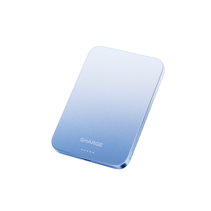 sharge Magsafe 磁吸充電寶展示：展示充電寶的超薄外觀設計。